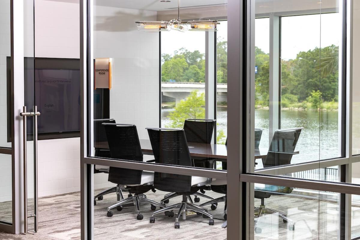 The Executive Suite The Woodlands Buitenkant foto